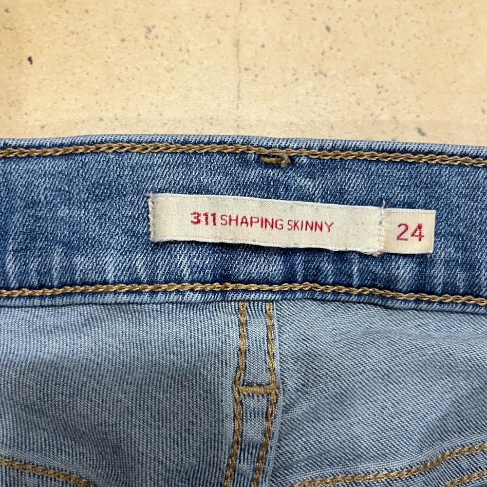 Levi’s Classic Blue Women's Jeans size 24 (00) Skinny Fit - Picture 2 of 7